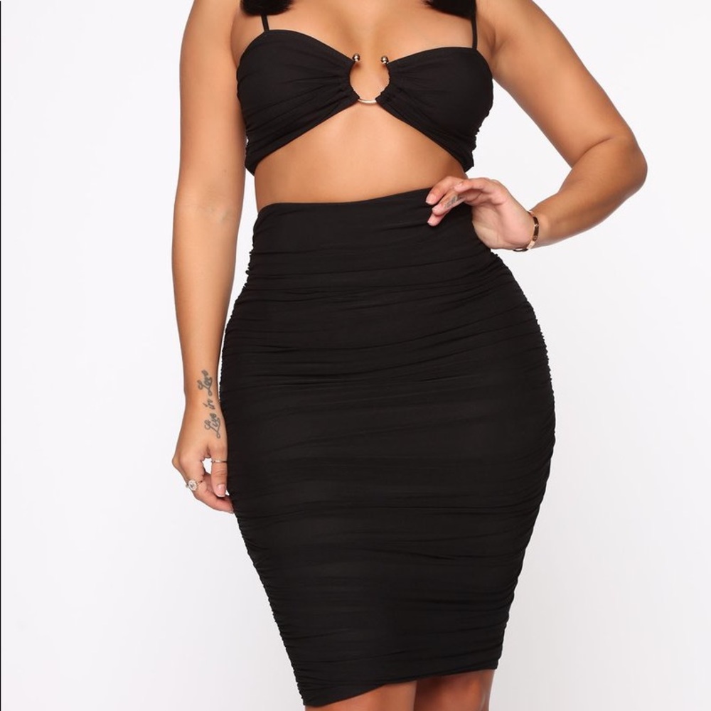 Paula ruched skirt set